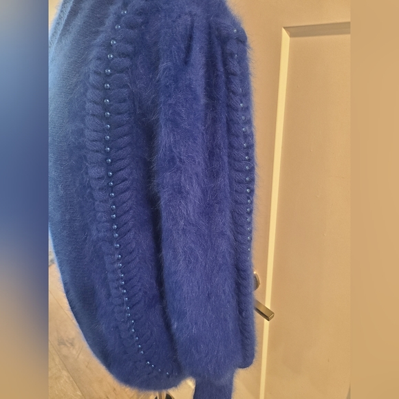 Vintage Angora Sweater - Picture 4 of 9